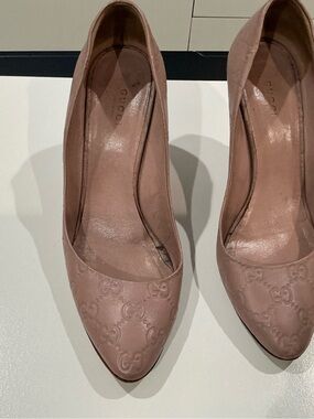 Gucci Blush Pink Embossed Leather Mid-Heel Pumps size 40 (us10)
